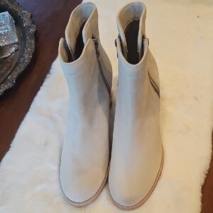 Frye DOUBLE ZIPPER BOOTIE